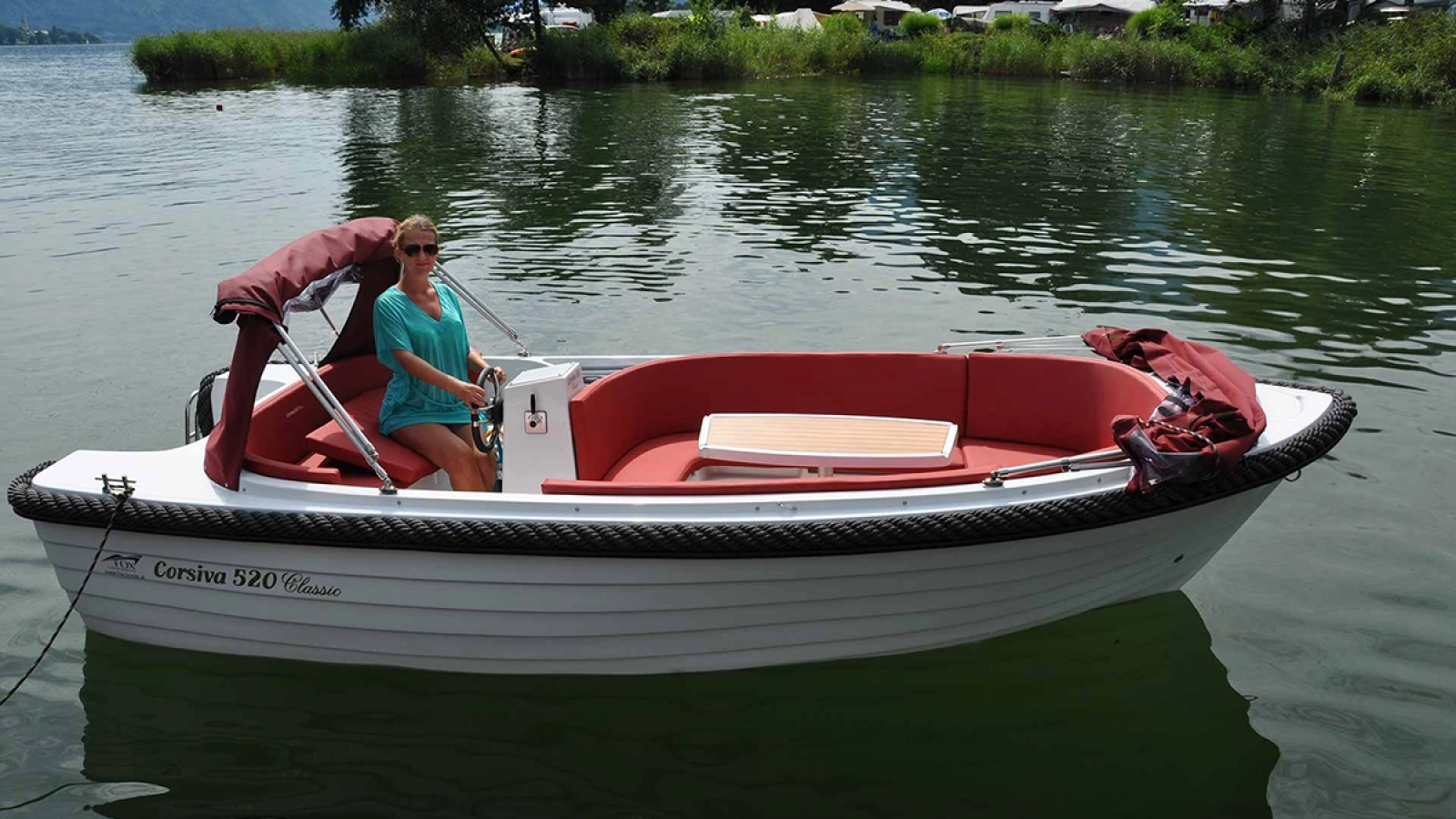 Das Boot Corsiva 520 Classic im Wasser
