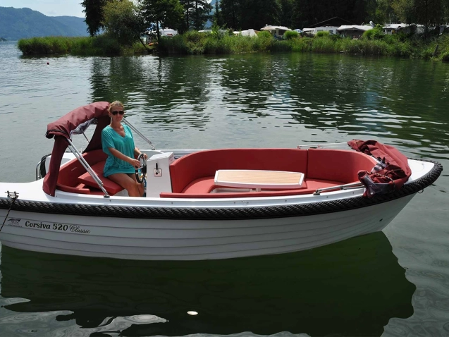 Das Boot Corsiva 520 Classic im Wasser