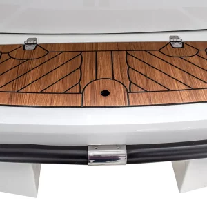 Heckplattform der Corsiva 650 Tender mit rutschfestem Teak-Designboden