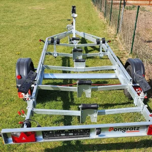 Pongratz PBA 1800 G Bootstrailer mit Rollenauflagen und verzinktem Rahmen.